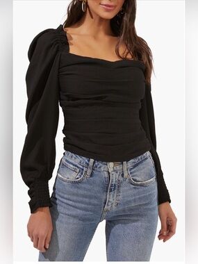 ASTR the Label Square Neck Puff Sleeve Top: SMALL